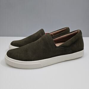 NEW Blondo Giavana Sneaker Womens 8.5 Green Suede Waterproof Slip On Loafer